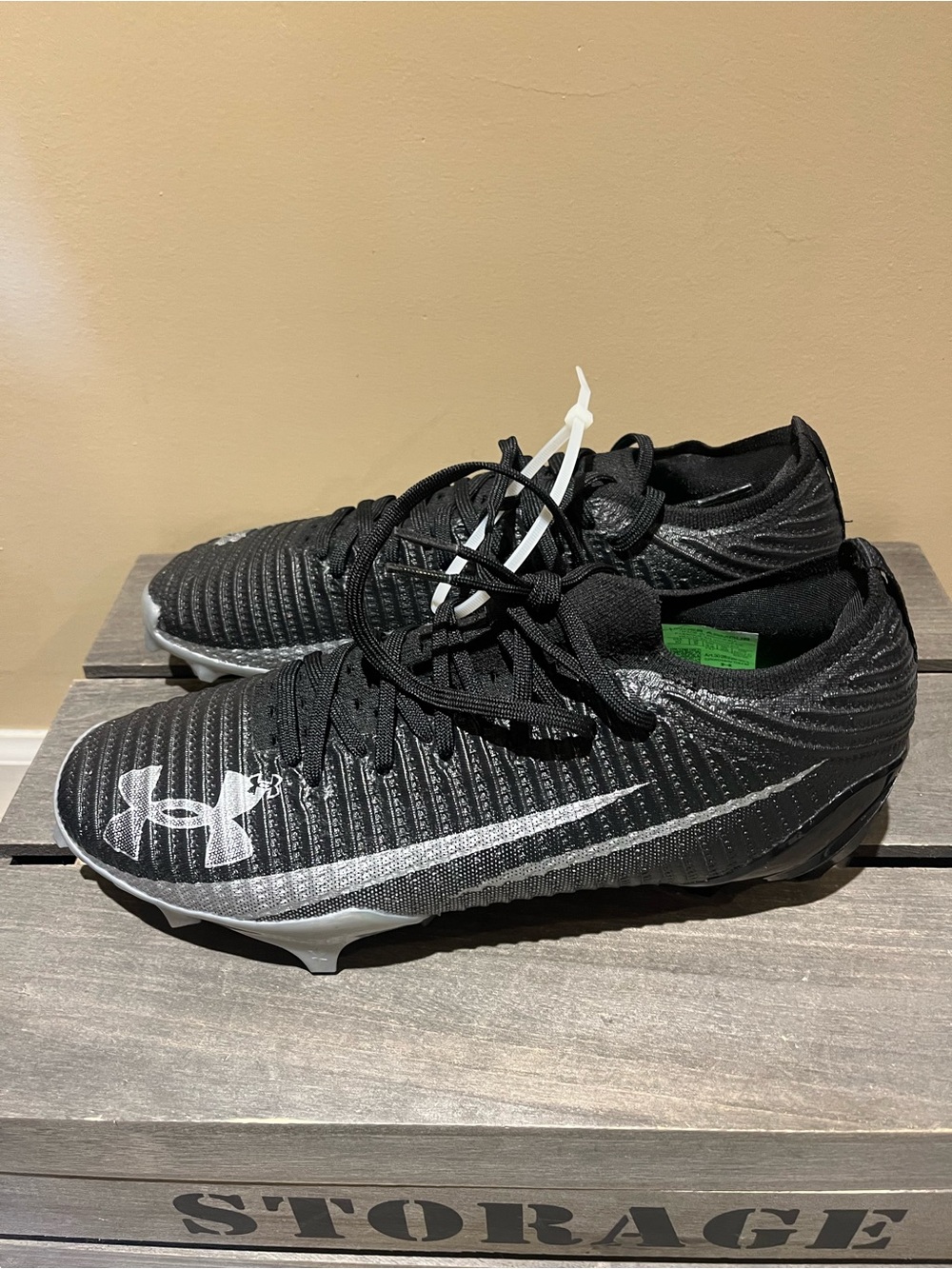 Under Armor UA Blur Pro football cleats Sz 10.5 NWOB Black